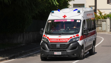 Τραγωδία στην Ιταλία: Τρεις νεκροί και δύο τραυματίες μετά από σύγκρουση ΙΧ με φορτηγό μέσα σε σήραγγα