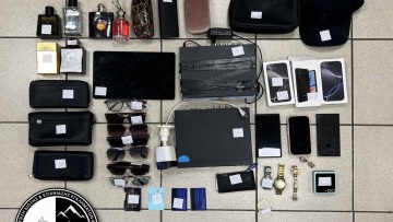 Πιερία: Εξιχνιάστηκαν 22 κλοπές από οχήματα που έγιναν το τελευταίο 8μηνο σε Πιερία και Λάρισα - Δύο συλλήψεις