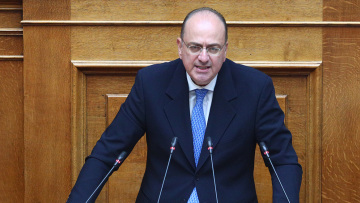 Λαζαρίδης για Κωνσταντοπούλου: Κατηγορεί ως σύζυγο τη Μεσσαροπούλου, ενώ διόρισε βουλευτή τον σύντροφό της και πρότεινε για ΠτΔ τον πατέρα της