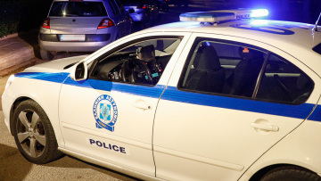 Βρέθηκε οπλοστάσιο σε σπίτι απόστρατου της Πολεμικής Αεροπορίας στο Κιάτο - Συνδέεται με έμπορο όπλων
