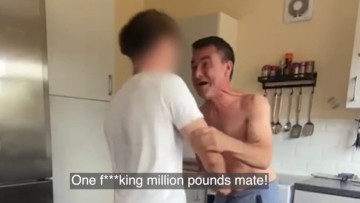 Βίντεο: Καρκινοπαθής πατέρας ανακοινώνει στον γιο του πως κέρδισε πάνω από 1 εκατ. ευρώ - Στην Ελλάδα το πρώτο τους ταξίδι