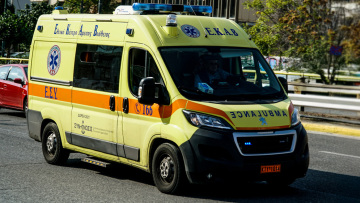 Θανατηφόρο τροχαίο στην Αγία Παρασκευή: Μηχανή συγκρούστηκε με ΙΧ - Νεκρός ο αναβάτης