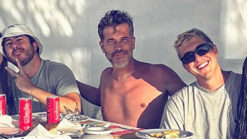 Χάρης Βαρθακούρης: Η συνάντηση με τα αδέρφια του Μιχαήλ και Good Job Nicky στην Πάρο