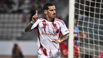 Βόλος - Ολυμπιακός 0-2: «Τρίποντο» στο Πανθεσσαλικό με MVP τον Τσικίνιο - Δείτε τα γκολ 