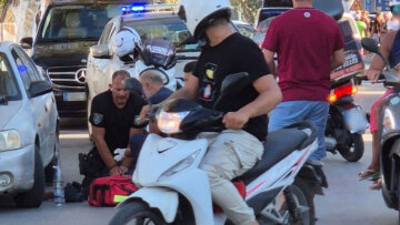 Ήρωας αστυνομικός έσωσε τη ζωή πολίτη που έχασε τις αισθήσεις του στη Σαντορίνη: Του έκανε ΚΑΡΠΑ επί 20 λεπτά - Τι λέει το ΕΚΑΒ 