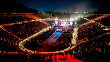 Πλήθος κόσμου στο Καλλιμάρμαρο για τη συναυλία-αφιέρωμα στον Γρηγόρη Μπιθικώτση - Δείτε φωτογραφίες