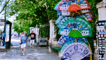 Καιρός: Ανεβαίνει σήμερα η θερμοκρασία για να αρχίσει η σταδιακή πτώση της από αύριο - Τι φέρνει ο εμποδιστής Ρεξ
