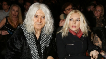 Αννίτα Πάνια για Νίκο Καρβέλα: Είναι εξωγήινος, ό,τι γράφει έχει επιτυχία