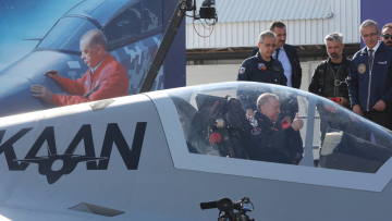 Για παραπληροφόρηση κάνει λόγο η τουρκική προεδρία μετά τις δηλώσεις Φιντάν για τα μαχητικά ΚΑΑΝ που προκάλεσαν αντιδράσεις