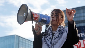 Η Ρίμα Χασάν κατηγορεί το Ισραήλ ότι συνέλαβε «παράνομα» μέλη της αποστολής Global Sumud Flotilla 