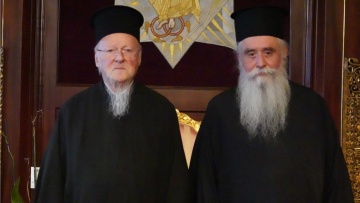 Στο Φανάρι ο νέος ηγούμενος της Μονής Σινά Συμεών – Έγινε δεκτός από τον Οικουμενικό Πατριάρχη 