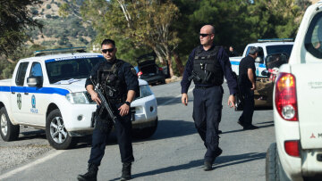 Αναζητεί τρία αδέλφια η ΕΛΑΣ για το αιματοκύλισμα στα Βορίζια, «εμπλέκονται και άλλοι» λέει η Δημογλίδου