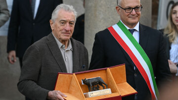 «Ξεσπάθωσε» ο Ντε Νίρο κατά του Τραμπ: Με την εκλογή του Μαμντάνι ήρθε η ώρα να πάρουμε πίσω τη χώρα μας, να απελευθερωθούμε από αυτόν τον πρόεδρο