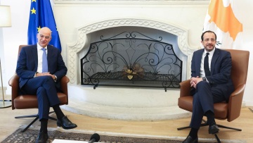 Στη Λευκωσία ο Δένδιας, συναντήθηκε με Πάλμα και Χριστοδουλίδη - SAFE, συμπαραγωγές και Τουρκία στο επίκεντρο