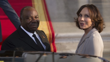 Κάθειρξη 20 ετών στην πρώην πρώτη κυρία της Γκαμπόν και τον γιο της για υπεξαίρεση και διαφθορά