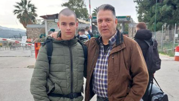 Ρόδος: Απαντήσεις για την τραγωδία ζητά ο πατέρας του 19χρονου Ραφαήλ - Μάχη για τη ζωή του δίνει ο 39χρονος επιλοχίας