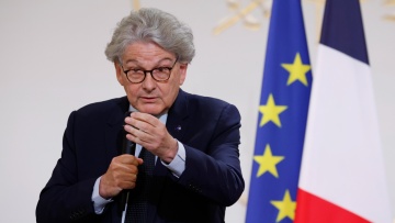 Κυρώσεις των ΗΠΑ σε 5 Ευρωπαίους για την ρύθμιση ψηφιακών υπηρεσιών: Αντιδράσεις από Γαλλία και Μπρετόν  