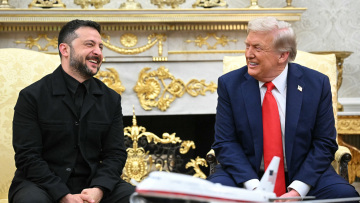 «Οι γυναίκες στην πατρίδα σας είναι όμορφες» είπε ο Τραμπ, «το ξέρω, παντρεύτηκα μία» ο Ζελένσκι: Ο άγνωστος διάλογος και το τηλεφώνημα σε πρώην Μις Ουκρανία