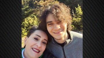 Η σπάνια φωτογραφία της Ηρώς με τον γιο της: Τον αγαπάω από δω ως τον ουρανό και πάλι πίσω, έγραψε