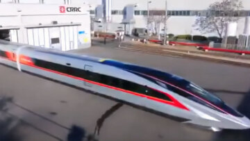 Η Κίνα αποκαλύπτει το ταχύτερο τρένο στον κόσμο: Αθήνα–Θεσσαλονίκη σχεδόν σε μία ώρα