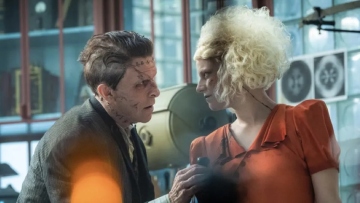 Κυκλοφόρησε το τρέιλερ της ταινίας The Bride σε σκηνοθεσία της Μάγκι Τζίλενχαλ
