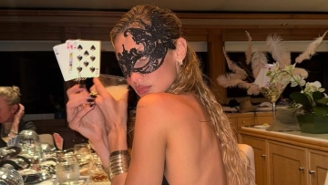 Η Μπέλα Χαντίντ πόζαρε με αποκαλυπτικό φόρεμα στο Instagram