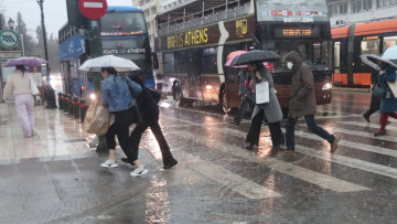 Έρχεται ισχυρή κακοκαιρία το Σαββατοκύριακο, πότε οι καταιγίδες θα χτυπήσουν την Αττική - Προειδοποίηση για έξι περιοχές
