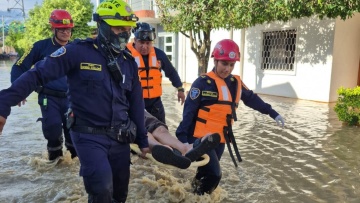 Τουλάχιστον 13 νεκροί από σφοδρές βροχοπτώσεις σε ασυνήθιστη περίοδο στην Κολομβία, δείτε βίντεο
