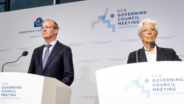 Bloomberg: Οι οικονομολόγοι αναμένουν πρόωρη αποχώρηση της Λαγκάρντ από την ΕΚΤ, επικρατέστερος διάδοχος ο Κλάας Κνοτ