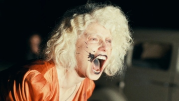 Η Μάγκι Τζίλενχαλ αναγκάστηκε να κόψει σκηνές σεξουαλικής βίας από τη νέα της ταινία μετά από αντιδράσεις σε δοκιμαστικές προβολές