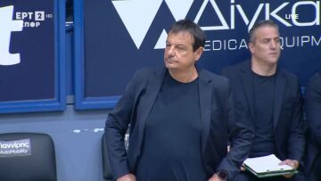 Ο Αταμάν αρκέστηκε μόλις σε 12 λέξεις στην flash interview μετά την ήττα του Παναθηναϊκού από τον Ηρακλή