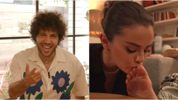 Ο Μπένι Μπλάνκο απάντησε στα επικριτικά σχόλια μετά το βίντεο που η Σελένα Γκόμεζ φιλά τη βρωμική πατούσα του: Μυρίζω ωραία