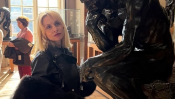 Η Ελεωνόρα Ζουγανέλη ταξίδεψε στο Παρίσι: Το αγαπώ παράφορα, κάθε φορά εκεί νιώθω σαν παιδί, γράφει