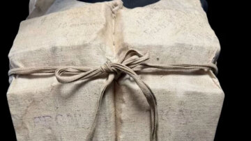 Τιτανικός: Σωσίβιο επιζώντα βγαίνει σε δημοπρασία - Η αξία του μπορεί να ξεπεράσει τις 500.000 ευρώ
