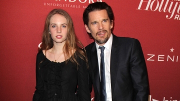 Ίθαν Χοκ για τον γάμο της κόρης του Μάγια: Όταν βλέπεις τα παιδιά σου τόσο χαρούμενα, είναι το πιο συγκινητικό πράγμα