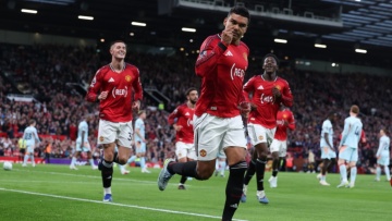 Premier League: Επιστρέφει στο Champions League η Γιουνάιτεντ, 2-1 την Μπρέντφορντ, δείτε τα γκολ 