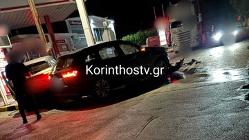 Σοβαρό τροχαίο με έναν τραυματία στο Ζευγολατιό Κορινθίας: Αυτοκίνητο έκοψε κολώνα της ΔΕΗ, δείτε φωτογραφίες