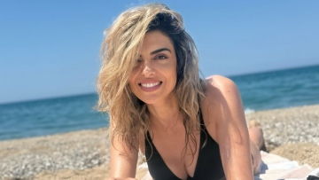Η Νίκη Λάμη έκανε το πρώτο μπάνιο στη θάλασσα για το φετινό καλοκαίρι, οι φωτογραφίες που δημοσίευσε
