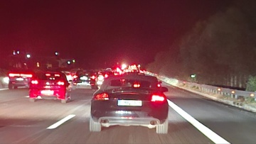 Γολγοθάς η επιστροφή των εκδρομέων του Σαββατοκύριακου: Ατελείωτες ουρές στην Αθηνών – Κορίνθου, δείτε βίντεο 