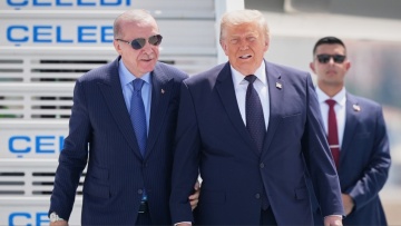 Τραμπ για αμυντική συμφωνία Σαουδικής Αραβίας, Τουρκίας και Πακιστάν: «Η Μέση Ανατολή ενώνεται»  