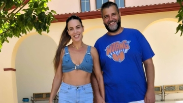 Η Κατερίνα Στικούδη και ο Βαγγέλης Σερίφης επέστρεψαν στο μέρος όπου παντρεύτηκαν για να γιορτάσουν 8 χρόνια γάμου