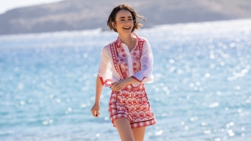  Emily in Paris: Οι πρώτες εικόνες από το φινάλε

