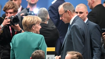 Ο Μερτς κατηγορεί τη Μέρκελ για την άνοδο της AfD: «Σημαντική ζημιά» στη Σαξονία-Άνχαλτ αν κυβερνήσει 
