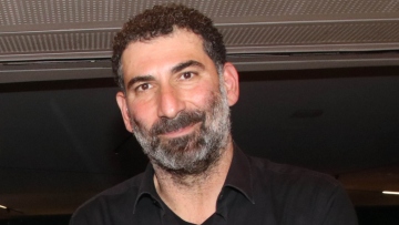 Γιάννης Οικονομίδης: Δεν ξέρω αν η «Σπασμένη Φλέβα» είναι για τα οσκαρικά γούστα, αν μπούμε στις 20 ταινίες θα είναι μεγάλη επιτυχία

