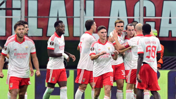 Europa League: Μεγάλο διπλό της Μπενφίκα 2-0 τη Μίλαν στο Σαν Σίρο, η Λιόν 2-1 την Άντερλεχτ, η Σάντερλαντ 1-0 την Άλκμααρ με πέναλτι, δείτε γκολ