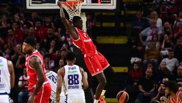 Euroleague: Ο Ολυμπιακός διέλυσε την Εφές, μεγάλη ανατροπή της Ζαλγκίρις στη Βαρκελώνη και «διπλό» της Μπεσίκτας, δείτε βίντεο