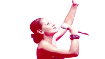 Μια χώρα - "όμηρος" των συνδικαλιστών μέσα στην καρδιά του καλοκαιριού!