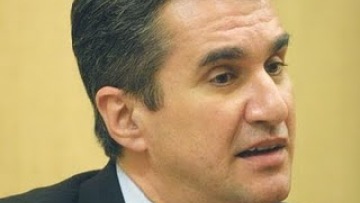 ΥΠΟΙΚ: Όταν ο Στουρνάρας «την έβγαζε» με σούσι και ο Σταϊκούρας με σουβλάκι...