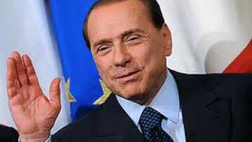 Μπερλουσκόνι: Δεν παραιτούμαι…το διασκεδάζω!  