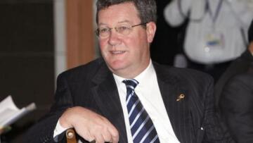 «Τακτικισμοί» Τσίπρα για να «σύρει» το ΚΚΕ σε δημοψήφισμα για τη ΔΕΗ